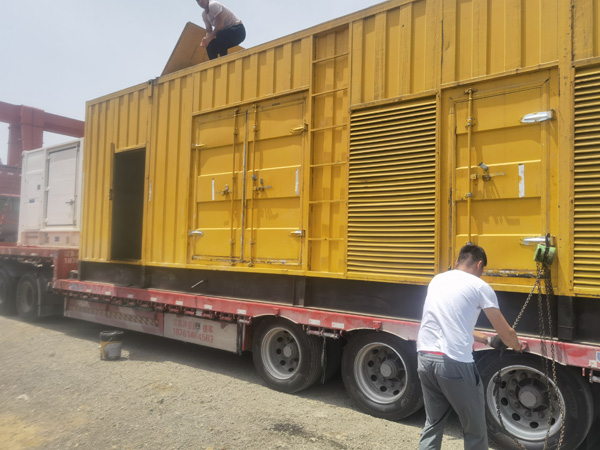 黄平除了负载情况和发动机维护，还有哪些因素会影响 200kw 柴油发电机的油耗？